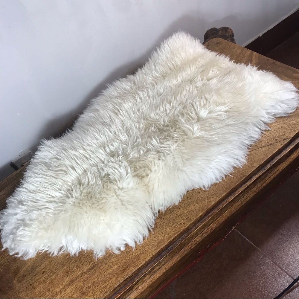 Shearling sheepskin rug